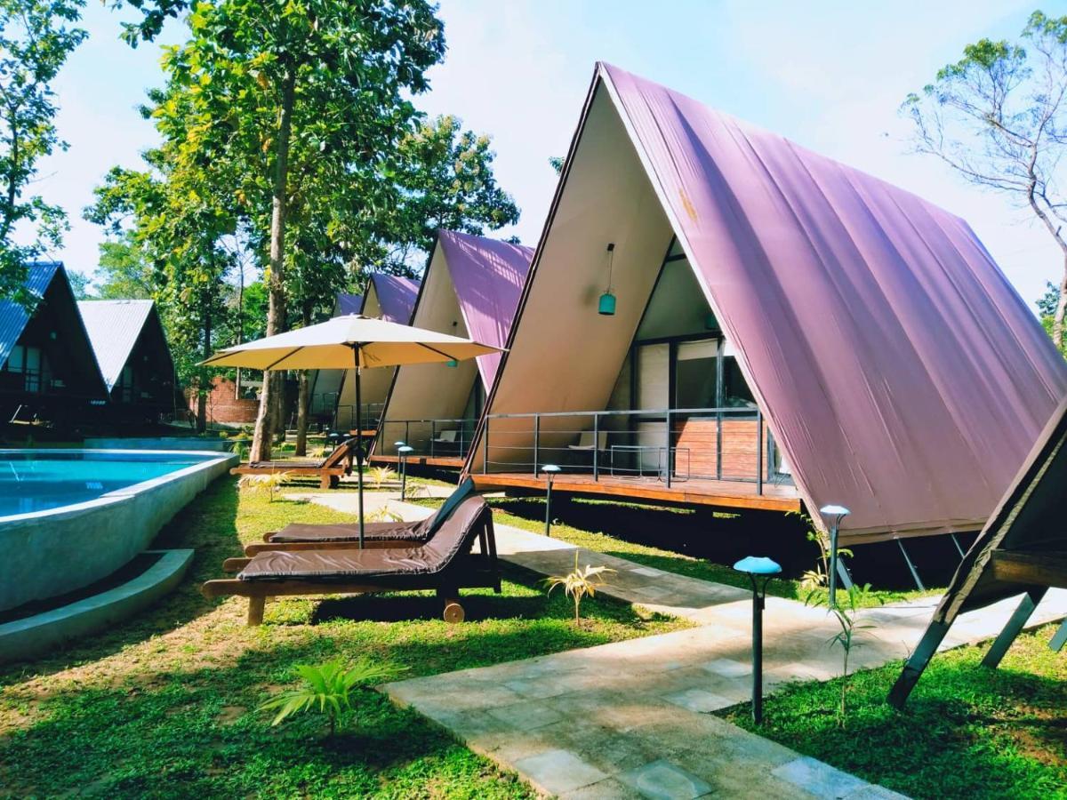 Kottawatta River Bank Resort Udawalawe Exterior foto
